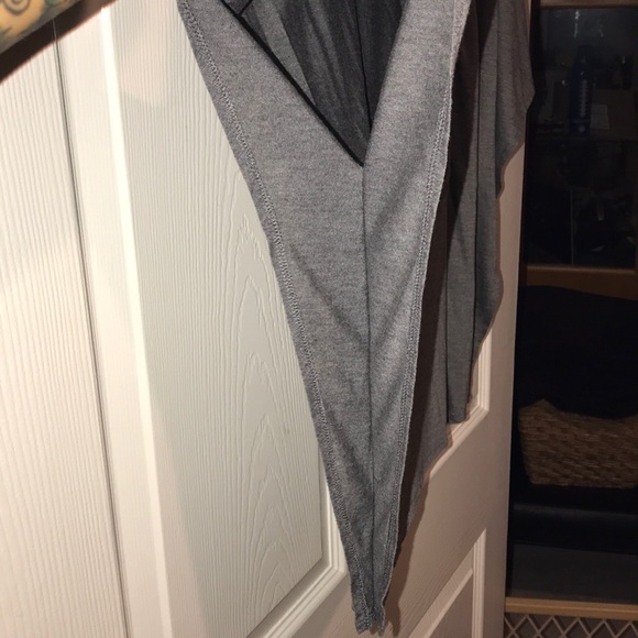 Grey blouse - Picture 2 of 3